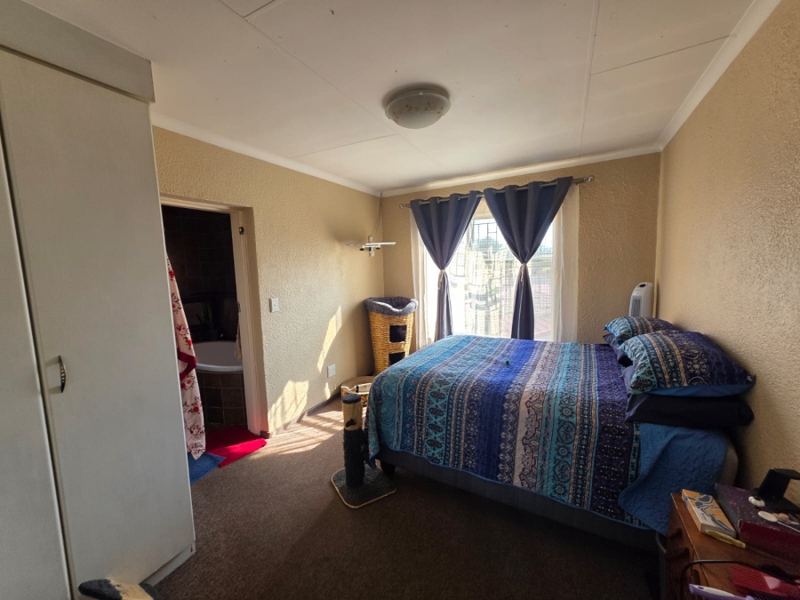 1 Bedroom Property for Sale in Vaalpark Free State